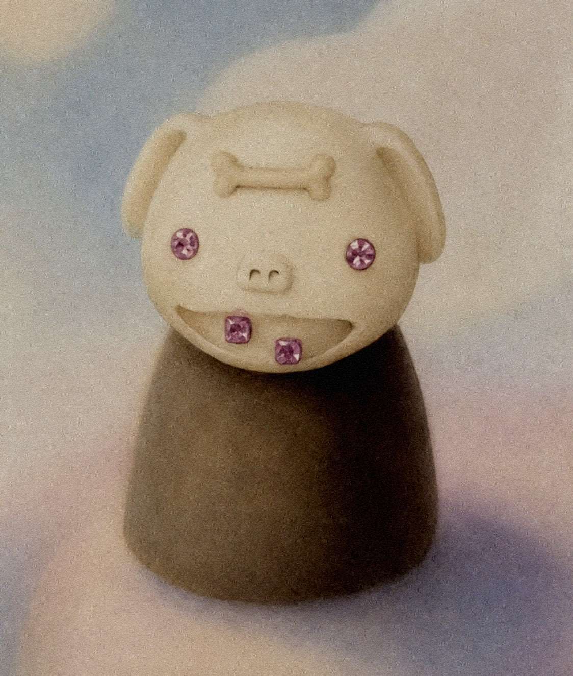 Intuitive medallion necklace, illustration